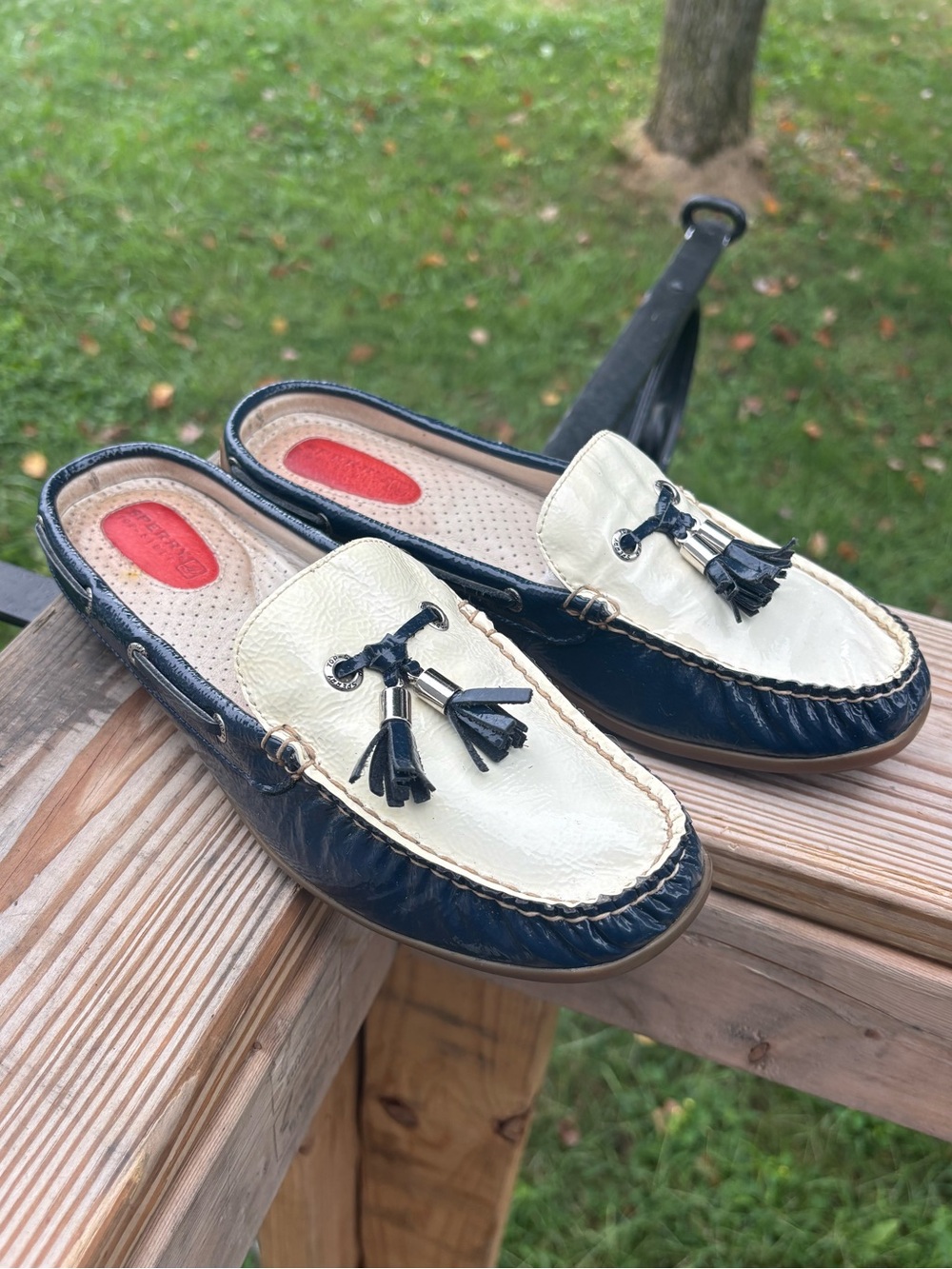 Sperry Women's Two-Tone Tassel Loafer Mules in Navy and Cream